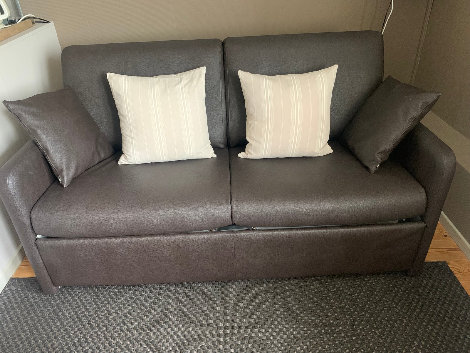 Canapé-lit 2 personnes, Moins de 150 cm, Enlèvement, Utilisé, Cuir
