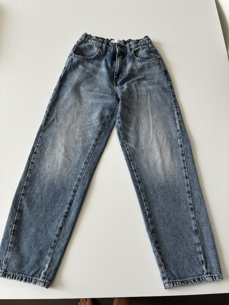 Middenblauwe jeansbroek van ZARA maat 152, Broek, Ophalen of Verzenden, Zo goed als nieuw, Zara