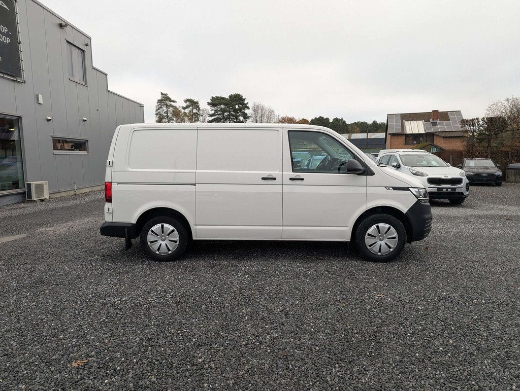 Volkswagen Transporter 2.0 TDI SCR BMT | CARPLAY | LEER | PA, Auto's, Bestelwagens en Lichte vracht, Voorwielaandrijving, Gebruikt
