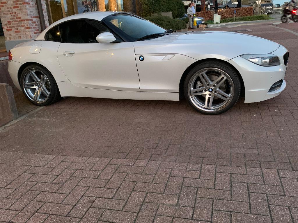 BMW Z4 s Drive 20i. in uitstekende staat!, Auto's, BMW, Automaat, Euro 5, Achterwielaandrijving, Zwart