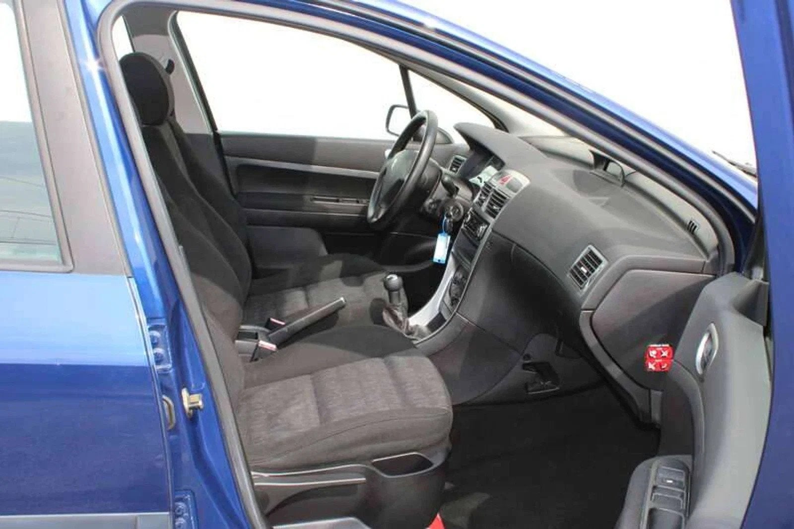 Peugeot 307 1.6i 5Deurs inclusief 3 JAAR garantie!, Auto's, Oldtimers, Stof, Zwart, Blauw, 5 deurs