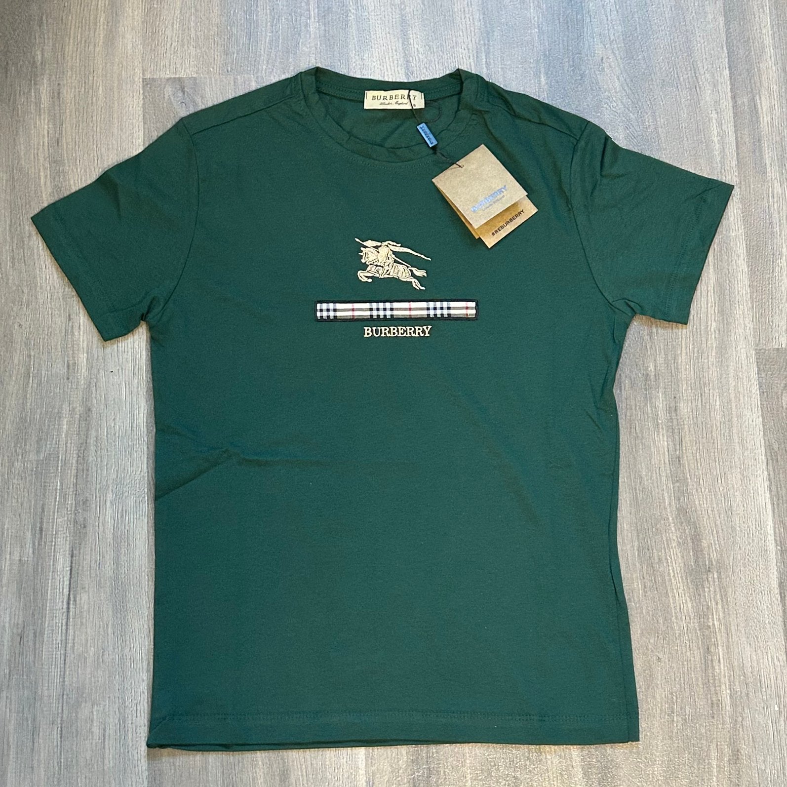Donkergroene burberry t shirt, Enlèvement ou Envoi, Neuf, Taille 46 (S) ou plus petite, Vert