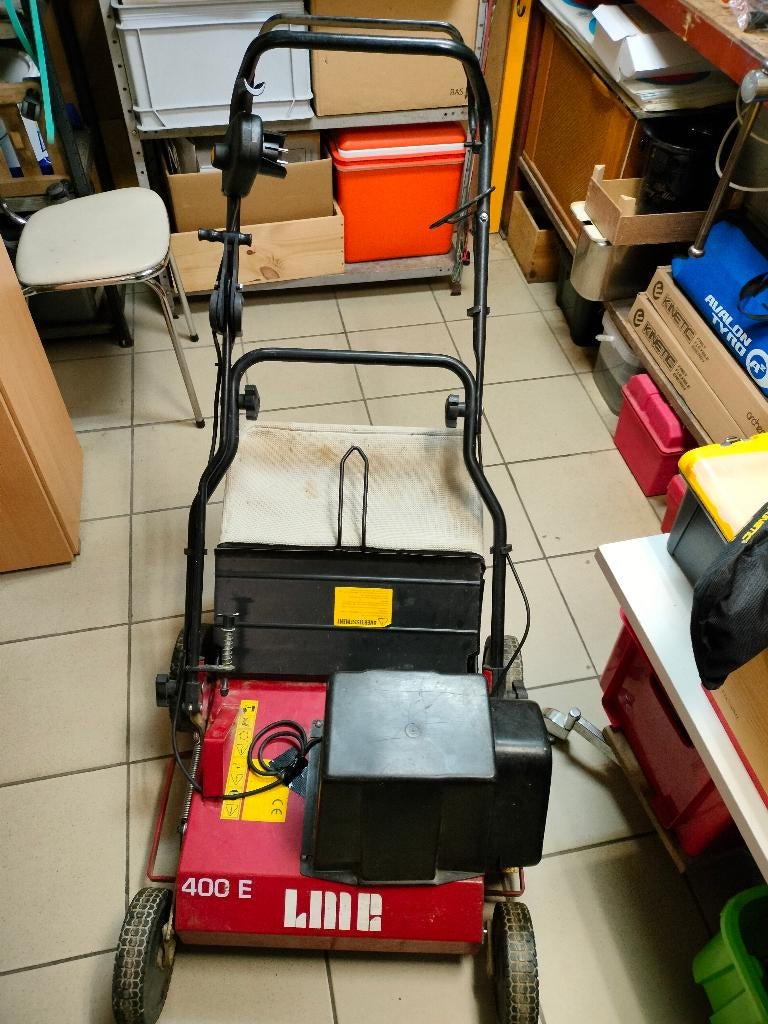 Scarificateur LMB 400E, Enlèvement, Utilisé, Électrique, LMB