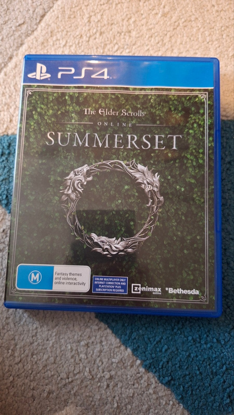 Coffret d'été en ligne The Elder Scrolls pour PS4, Online, 1 joueur, Aventure et Action, Comme neuf