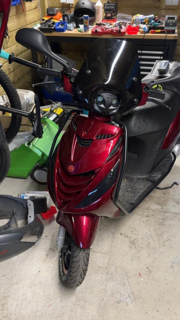 Zip 4t injectie 2023, Vélos & Vélomoteurs, Scooters | Piaggio, Zip, Classe B (45 km/h), Enlèvement, Utilisé