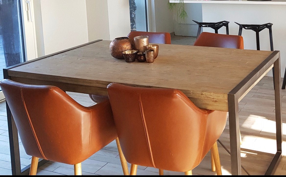 Eettafel - hout - industrieel (zonder stoelen), Ophalen, 50 tot 100 cm, Zo goed als nieuw, 150 tot 200 cm