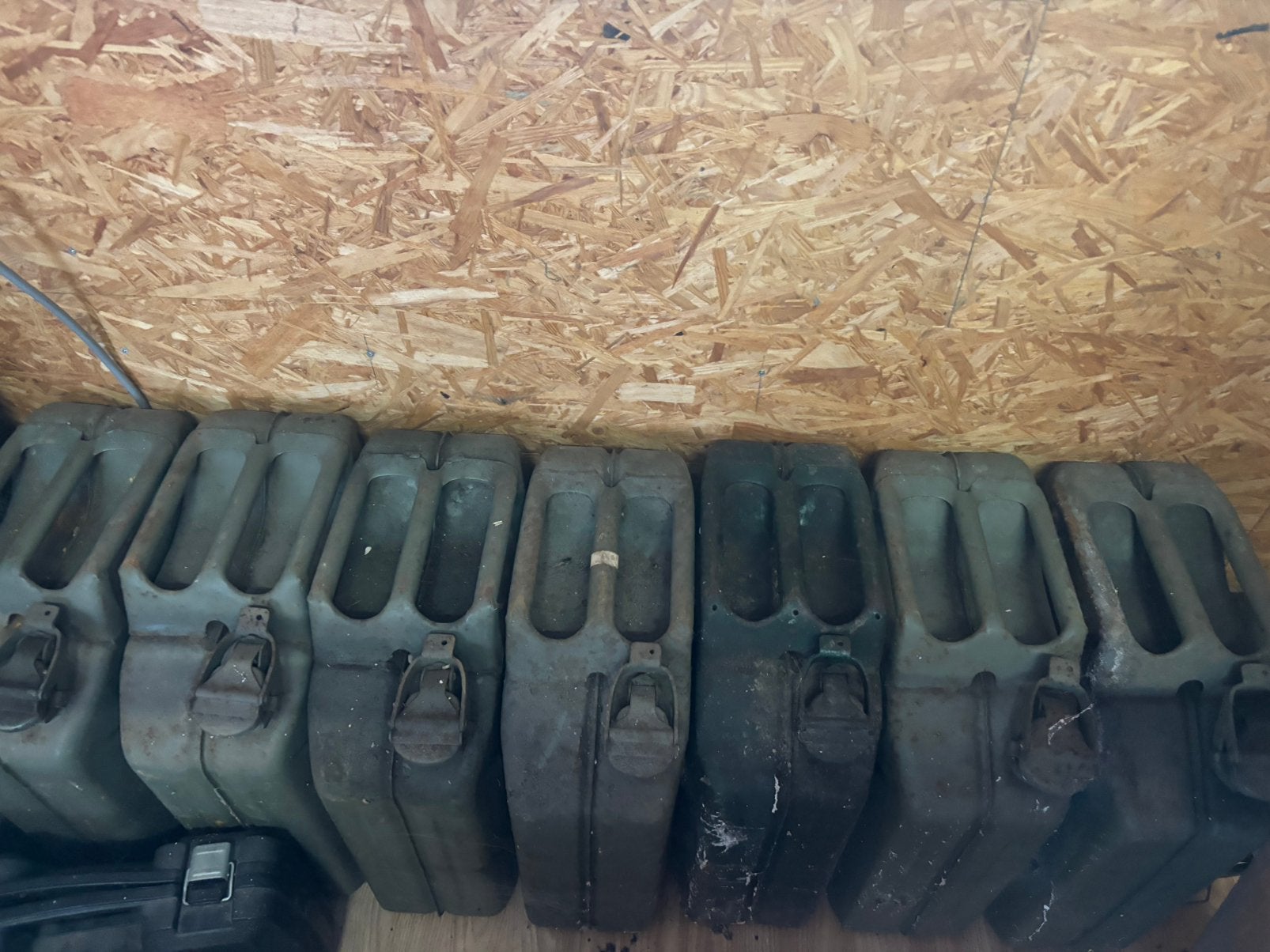 Jerrycan ijzer leger, Verzamelen, Militaria | Algemeen, Ophalen
