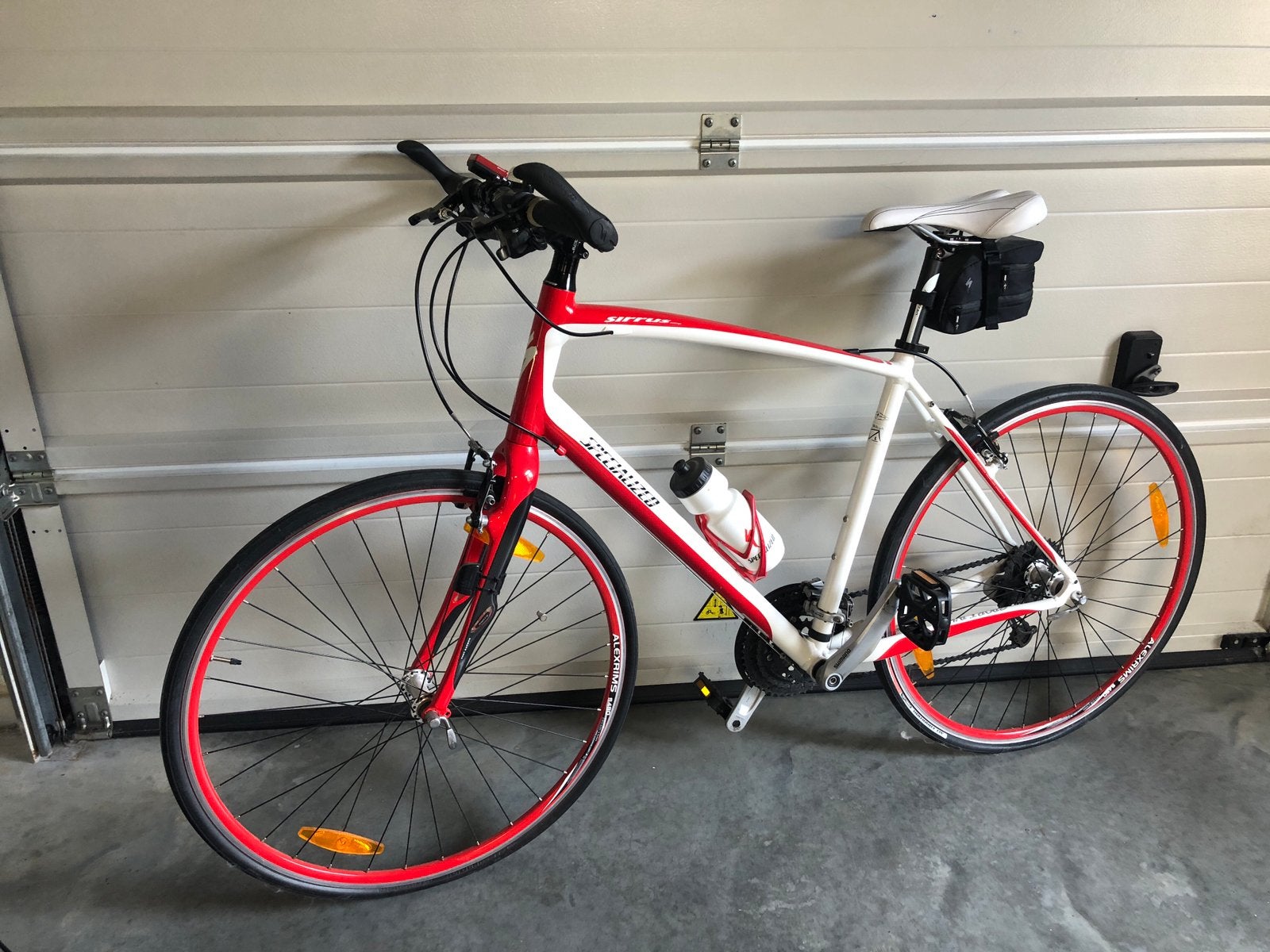 Specialized Sirrus comp sportfiets, Fietsen en Brommers, Fietsen | Heren | Sportfietsen en Toerfietsen, Ophalen, Zo goed als nieuw