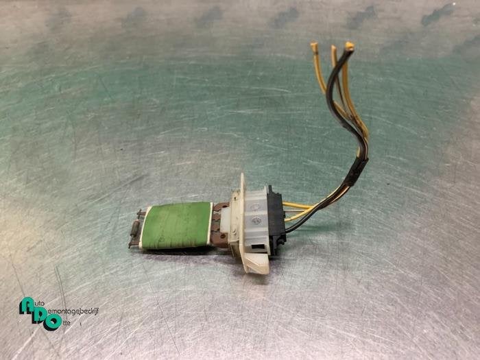 Prise résistance chauffage d'un Peugeot 107 (107 05-), Autos : Pièces & Accessoires, -, 3 mois de garantie, Utilisé, -
