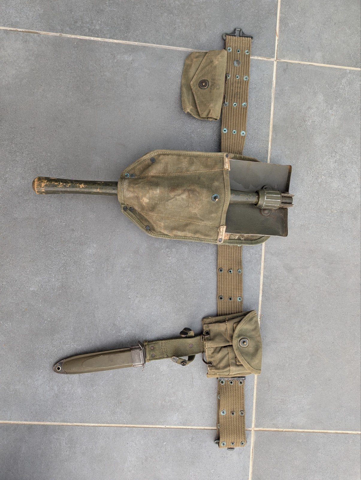 ceinturon et accessoires us WW2 Corée od7 1945, Collections, Enlèvement ou Envoi, Armée de terre, Vêtements ou Chaussures