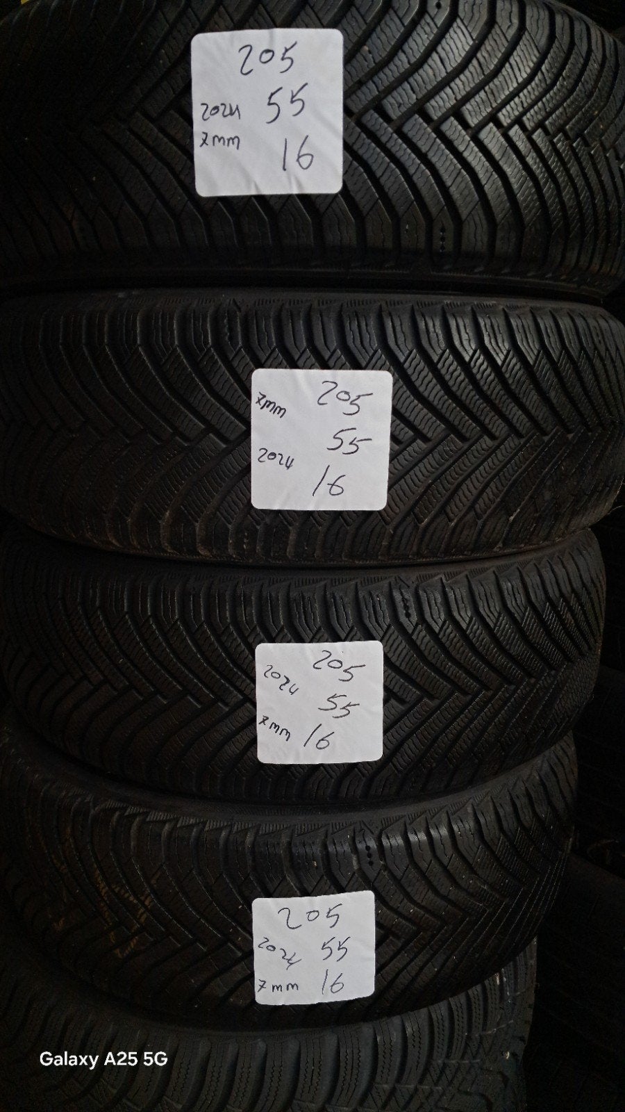 2055516 205/55/16 205/55R16 Démo hivernale Michelin 7mm 2024, Autos : Pièces & Accessoires, Enlèvement, Ferrari