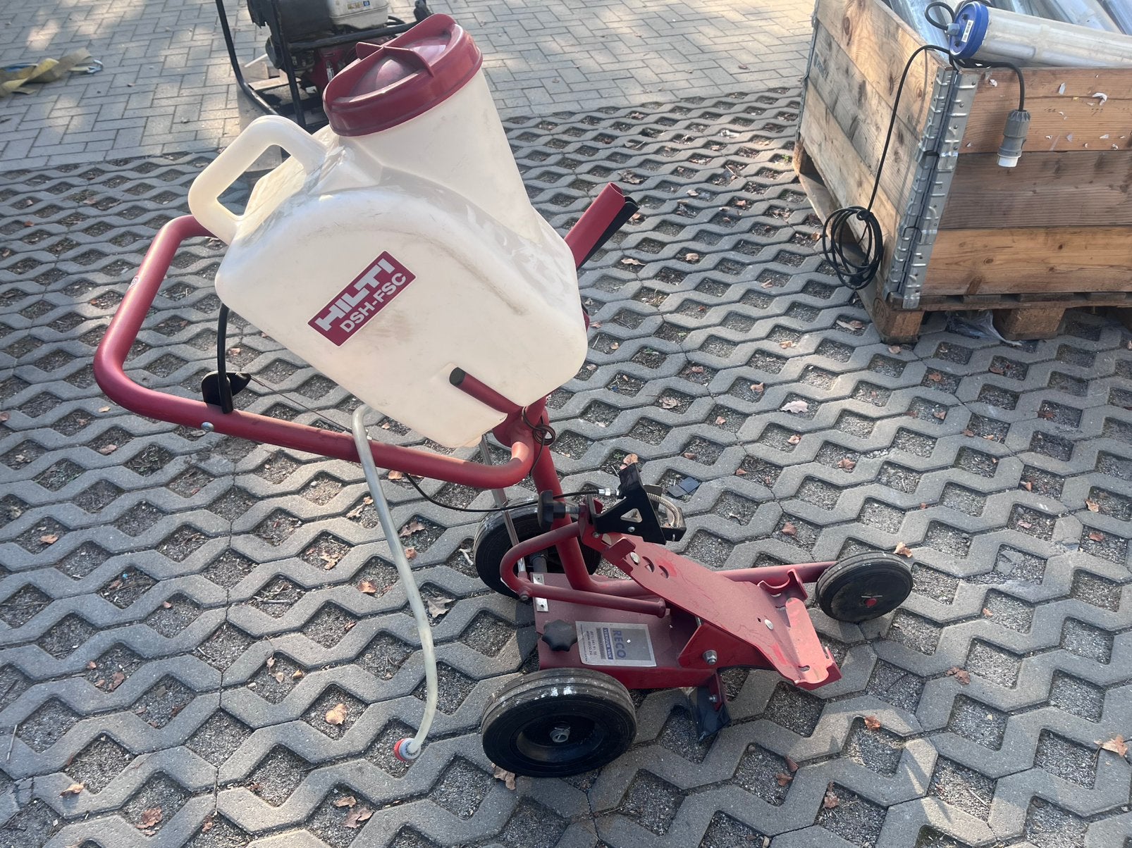Chariot à scie Hilti, Enlèvement, Comme neuf, Scie, Hilti