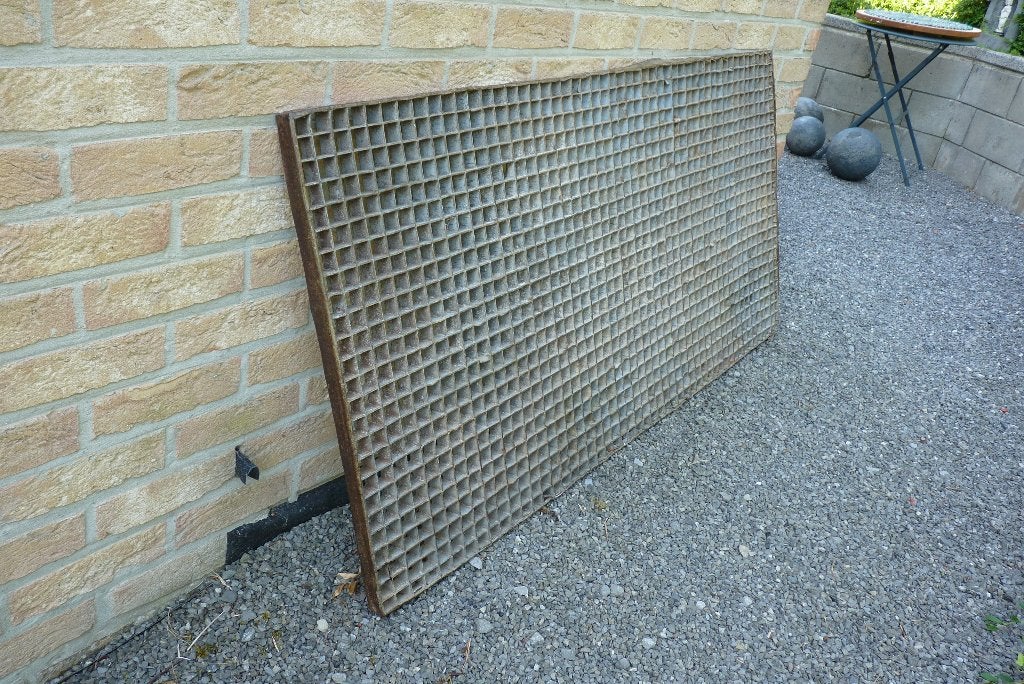1 grille en acier galvanisé, Jardin & Terrasse, Traverses & Bordures, Enlèvement, Autres types, Autres matériaux, 100 à 200 cm
