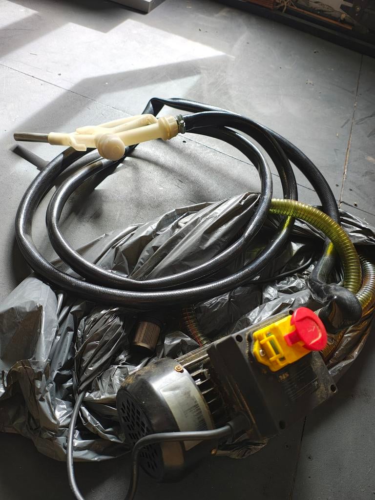 Pompe à gasoil 40l/min