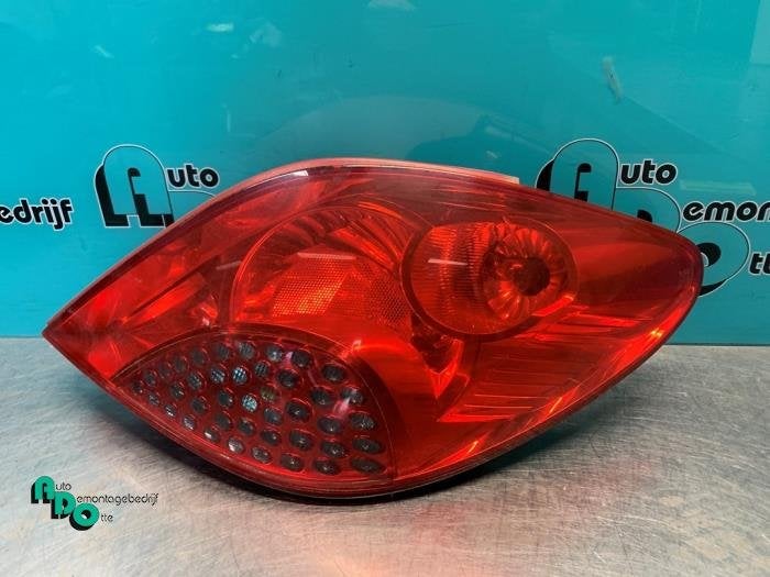 Feu arrière droit d'un Peugeot 207, -, 3 mois de garantie, Utilisé, -
