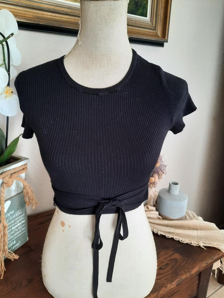 Top et short Bershka taille S top 3eu, short 4eu, Manches courtes, Taille 36 (S), Comme neuf, Enlèvement