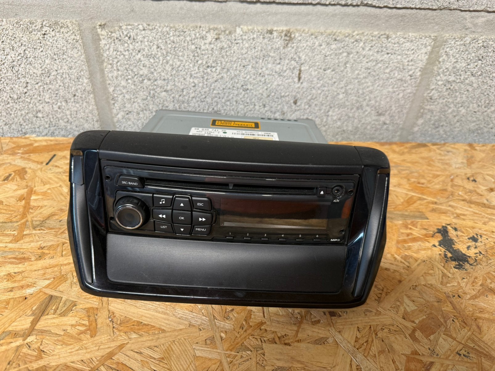 Poste radio Peugeot 208, Enlèvement, Comme neuf