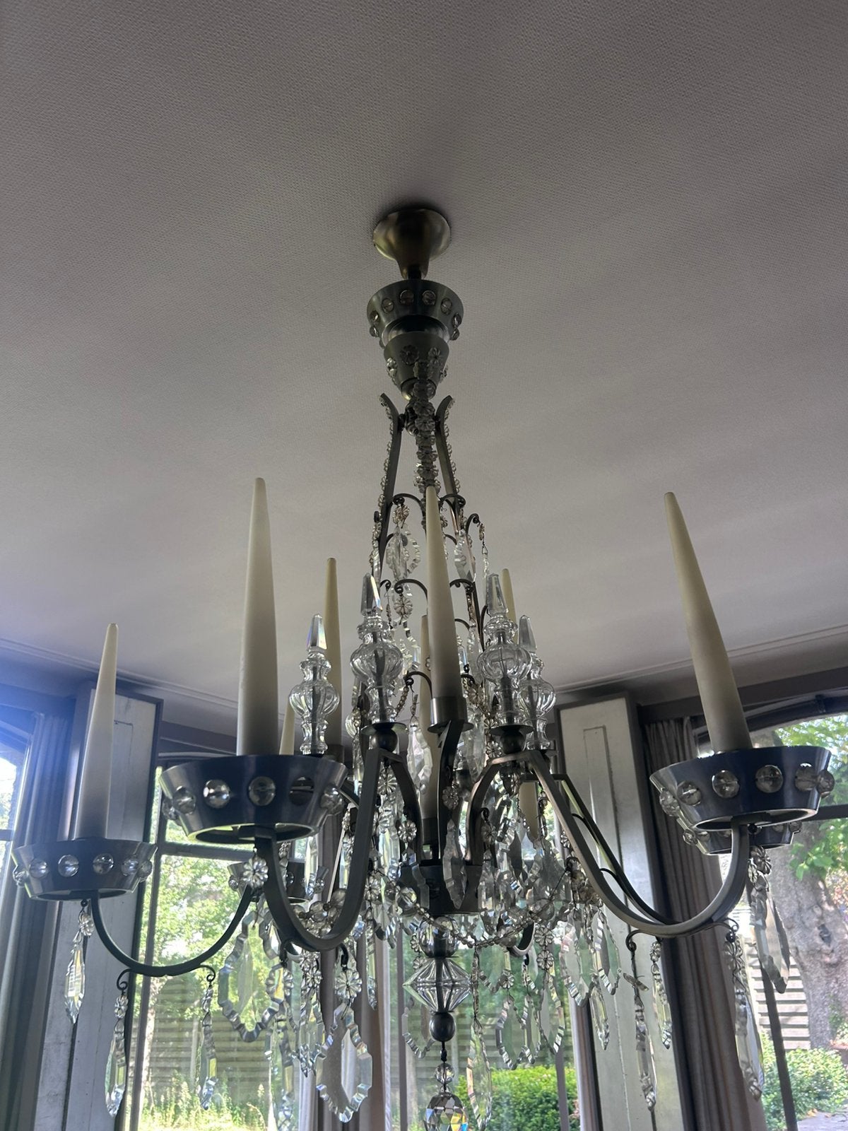 Elegante Kroonluchter met Kristallen en 8 Lichtpunten, Ophalen, Zo goed als nieuw