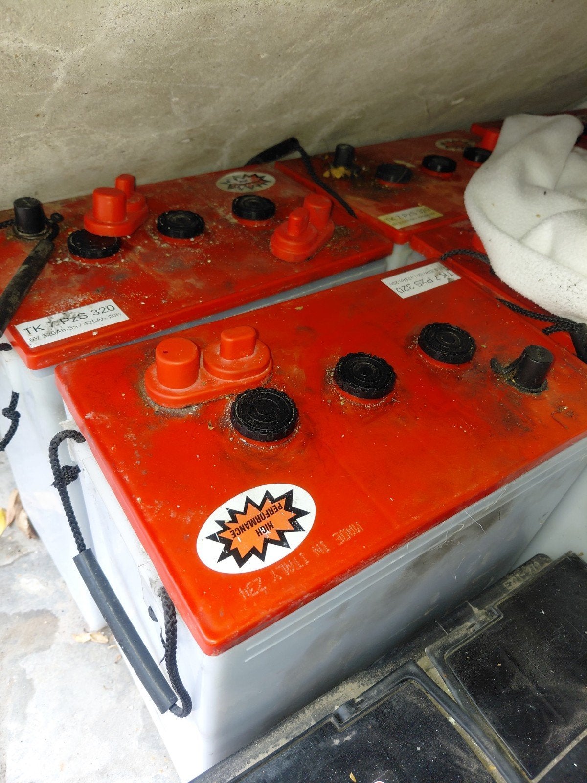 Batterie 6V  320 Ah, Enlèvement, Utilisé