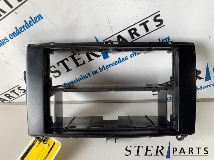 Elément tableau de bord d'un Mercedes Vito, 3 mois de garantie, Utilisé, -, -