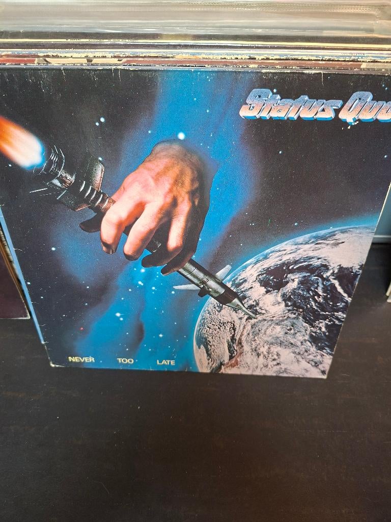 lp - status quo - never too late, Gebruikt, 1980 - 1989, Ophalen of Verzenden, Inclusief binnenhoes