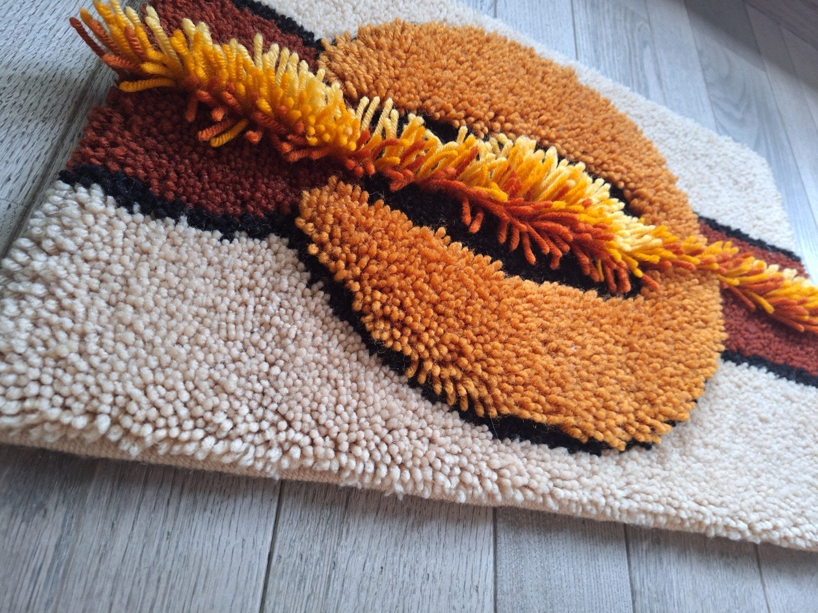 jaren 70 wandtapijt/ vloerkleed in wol, Huis en Inrichting, Ophalen of Verzenden