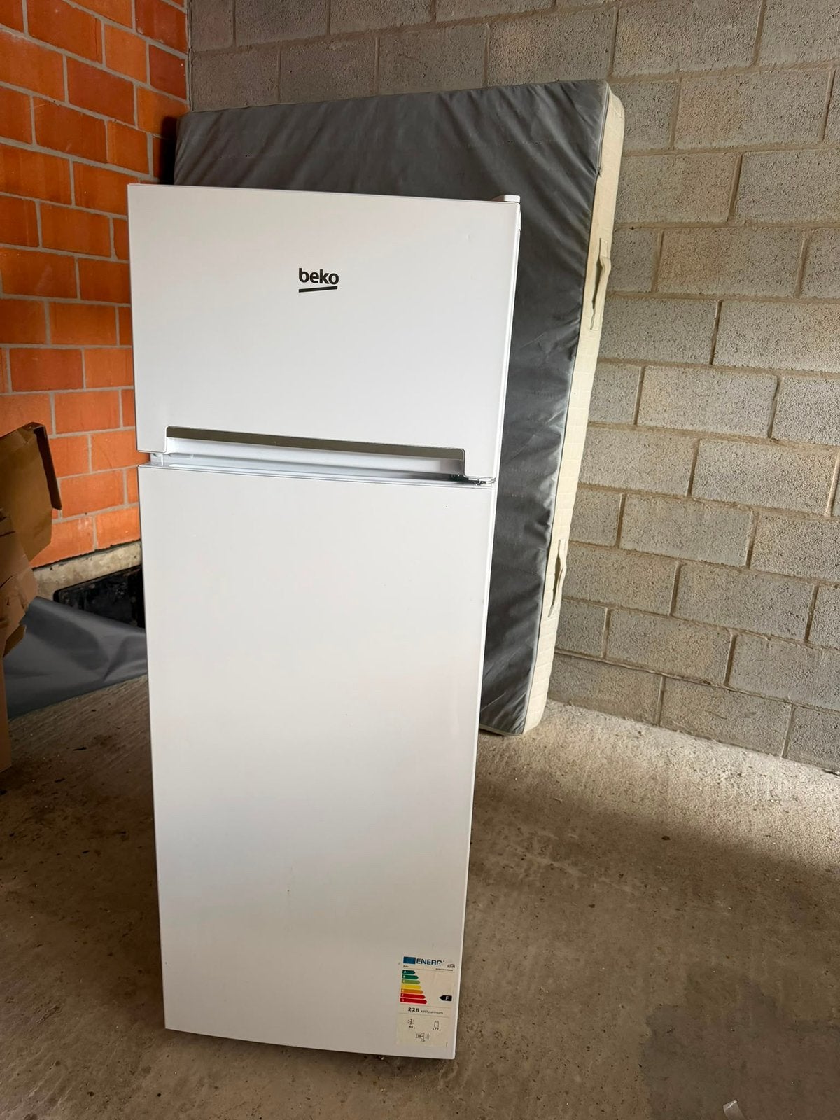 BEKO Fridge/ freezer perfect condition, Ophalen, Zo goed als nieuw