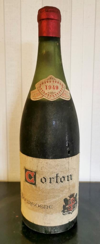Ancien bourgogne CORTON avec macaron millésime 1949, Pleine, Enlèvement, Vin rouge, France