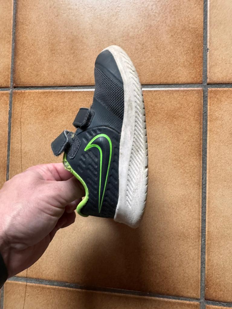 Nike maat 26, Ophalen, Gebruikt, Sportschoenen, Jongen