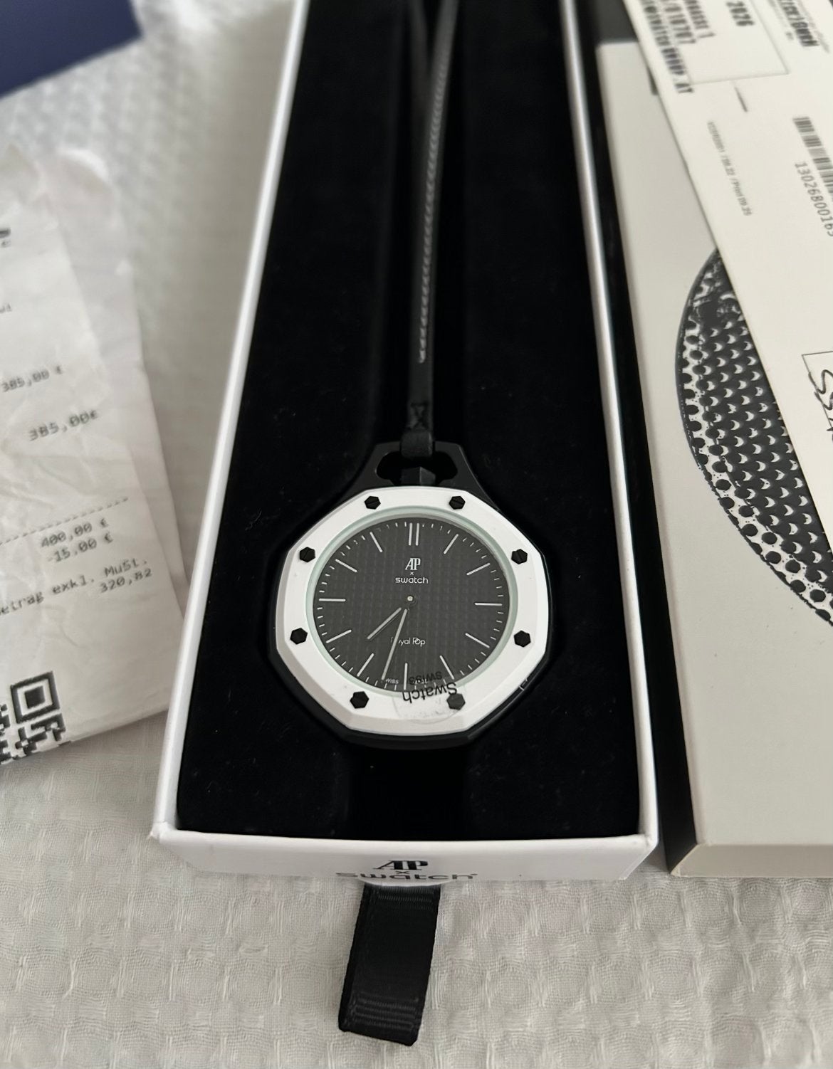 Swatch x Ap OCHO NEGRO, Bijoux, Sacs & Beauté, Montres | Hommes, Enlèvement ou Envoi, Neuf, Swatch