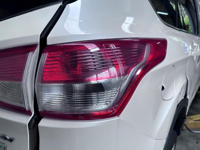Achterlicht rechts van een Ford Usa Escape, Gebruikt, -, -, Ophalen of Verzenden