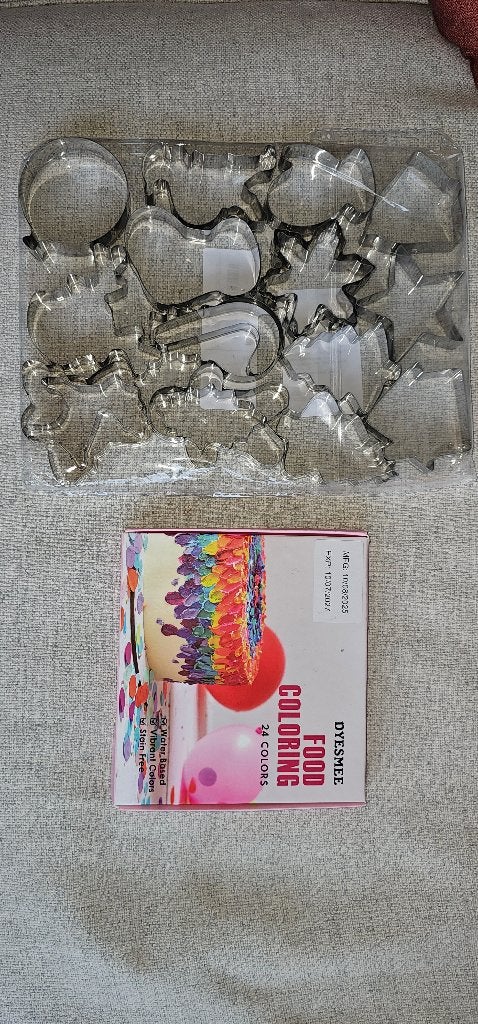 NEUF matériel pâtisserie colorant + emporte piece, Enlèvement