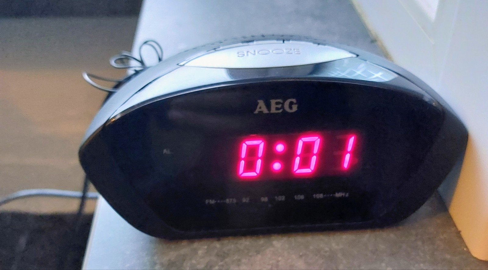 AEG wekkerradio - werkt goed, Elektronische apparatuur, Wekkers, Ophalen