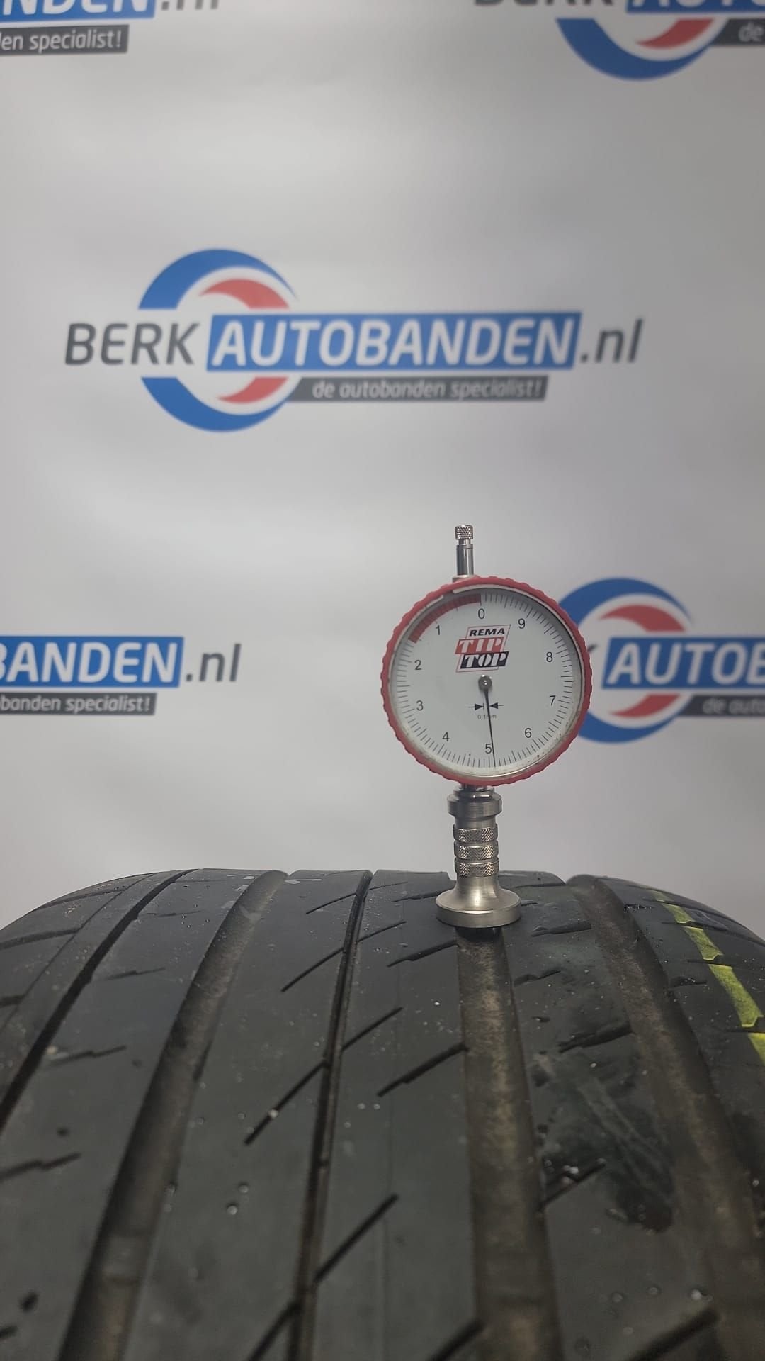 2x Continental Sportcontact 3 SSR (RFT) 275/40 R19 101W 275/, Auto-onderdelen, Banden en Velgen, 19 inch, Gebruikt, -, 275 mm
