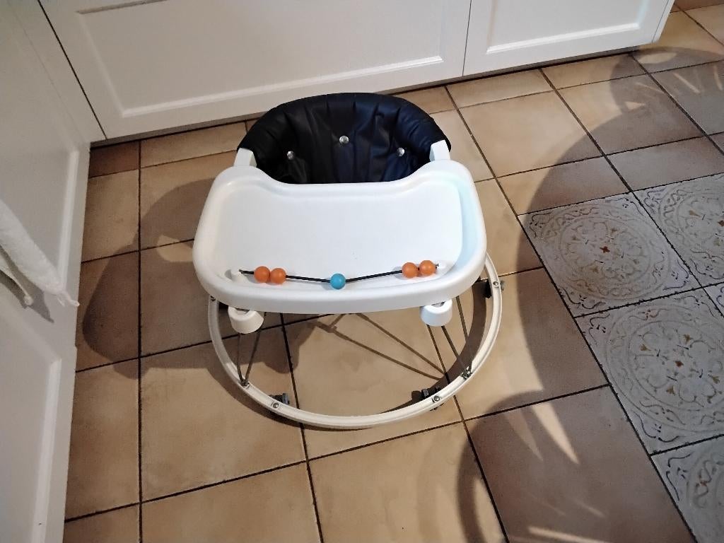 trotteur bébé pliable, Enlèvement, Utilisé, À roulettes