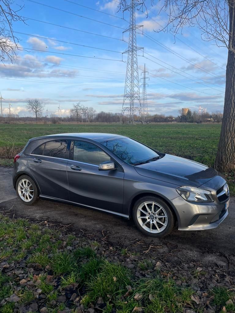 Mercedes A180, Auto's, 4 cilinders, 1600 cc, Leder en Stof, 5 zetels