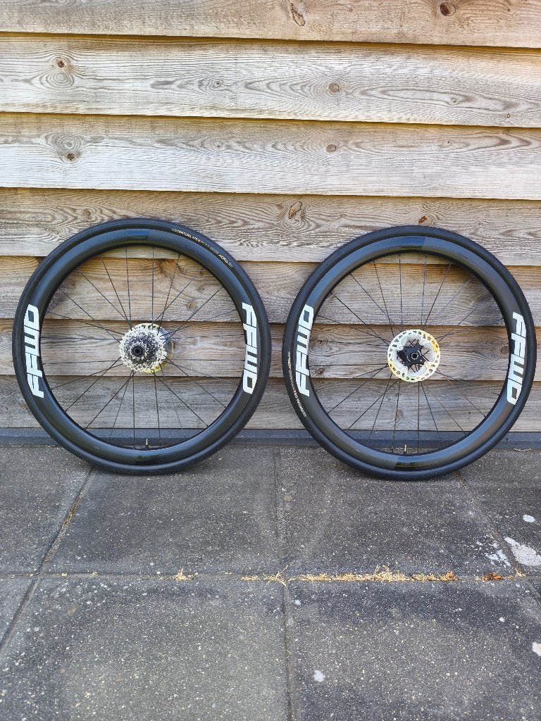 Fast Forward racewielset model Ryot 44 disc - clincher, Fietsen en Brommers, 28 inch, Carbon, Ophalen of Verzenden, Zo goed als nieuw