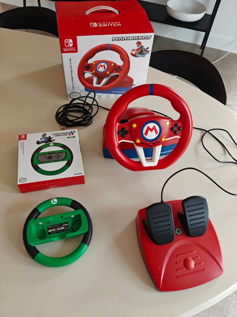 Nintendo Switch Mario Kart Racing Wheel Pro Mini HORI, Enlèvement, Neuf, Switch, Volant ou Accessoire de sport