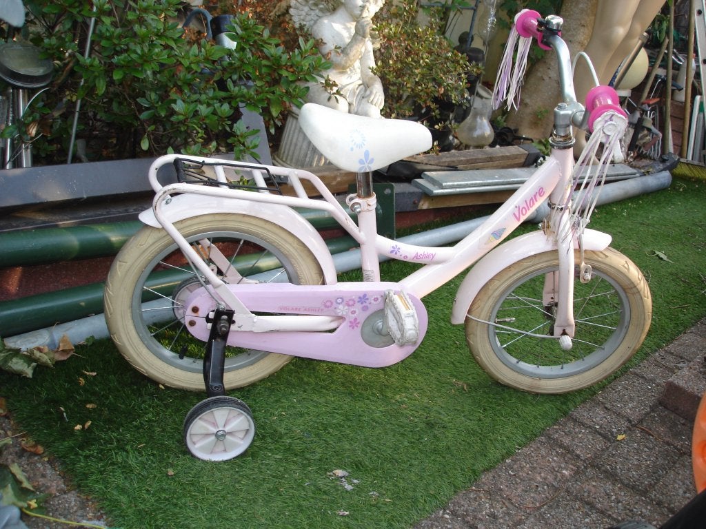 Volare Ashley Kinderfiets Roze 14 inch incl zijwieltjes, Fietsen en Brommers, Ophalen, Terugtraprem, Zijwieltjes, Gebruikt
