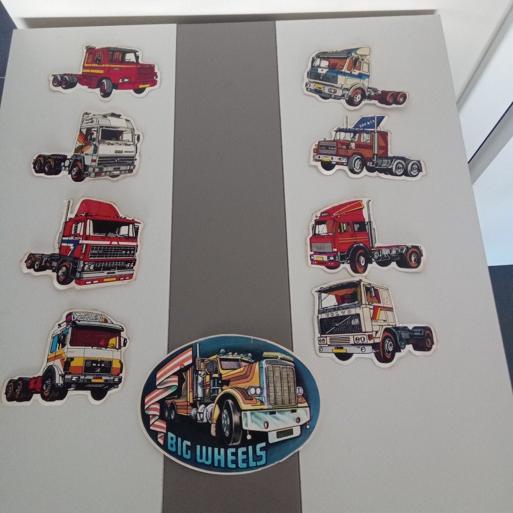 LOT OUDE STICKERS VOLVO,DAF,IVECO,MERCEDES,MAN, RENAULT, Verzenden