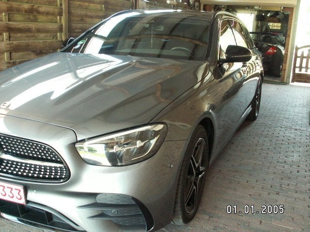 Mercedes E300e, Autos, Mercedes-Benz, Particulier, Classe E, Caméra 360°, ABS, Caméra de recul, Airbags, Apple Carplay, Climatisation automatique