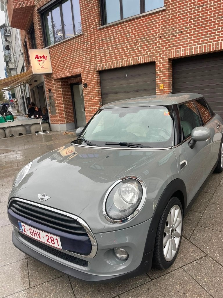 MINI Cooper automatique 5 portes, GPS, sièges chauffants, Achat, Carnet d'entretien, 5 portes, 5 places
