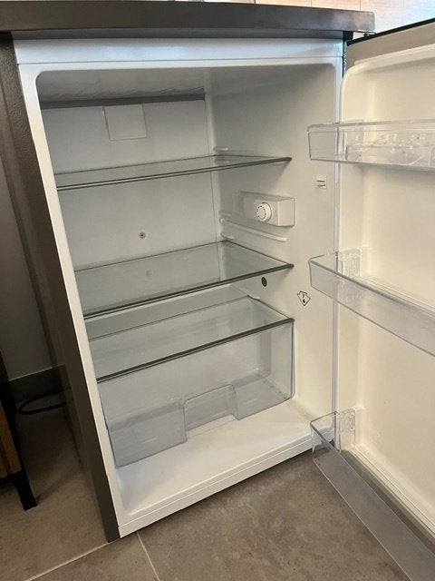 frigo, Elektronische apparatuur, Koelkasten en IJskasten, Zonder vriesvak, 100 tot 150 liter, Zo goed als nieuw, 45 tot 60 cm