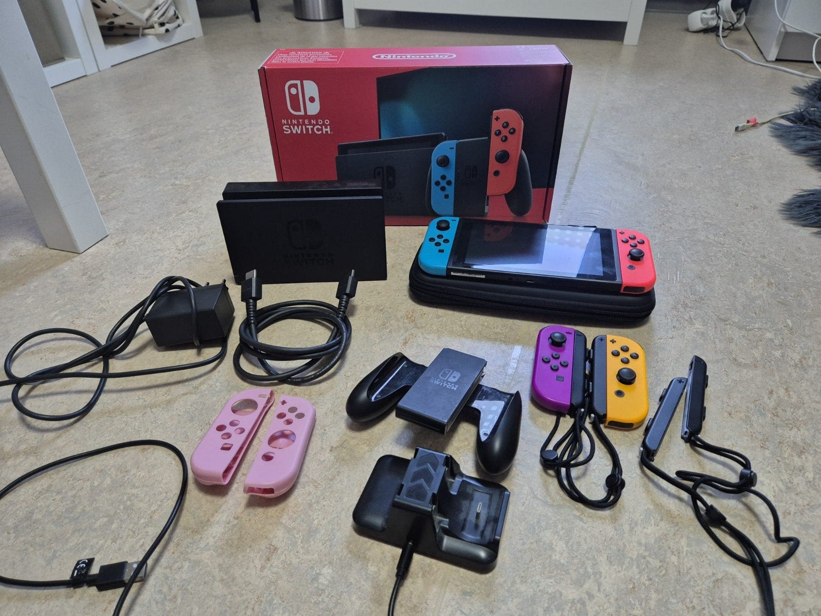 Nintendo Switch V2 (2019), Ophalen, Gebruikt, Met 3 controllers of meer, Switch 2019 Upgrade