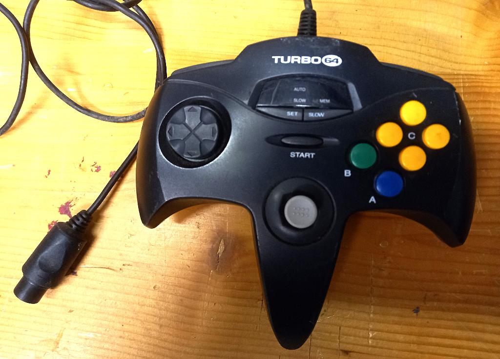 Turbo 64-controller, Games en Spelcomputers, Ophalen of Verzenden, Gebruikt