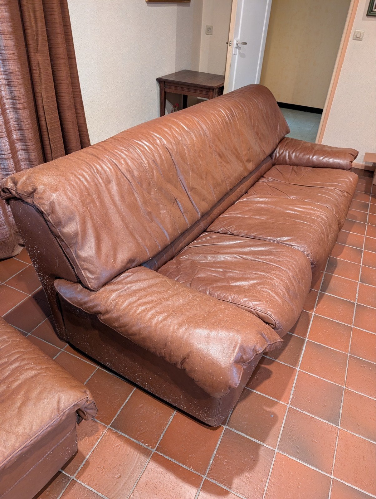 Lederen zetel en voetbank, 200 à 250 cm, Banc droit, Enlèvement, Utilisé
