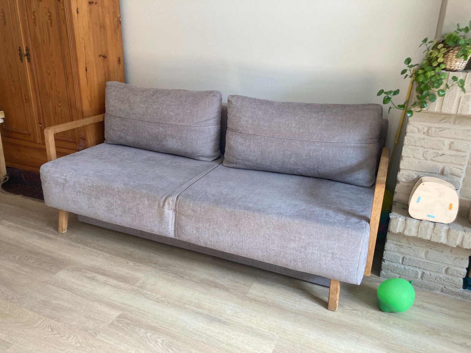 2,5-zits slaapbank, Scandinavische stijl, lichtgrijs/hout, Ophalen, Gebruikt, Tweepersoons, 140 cm