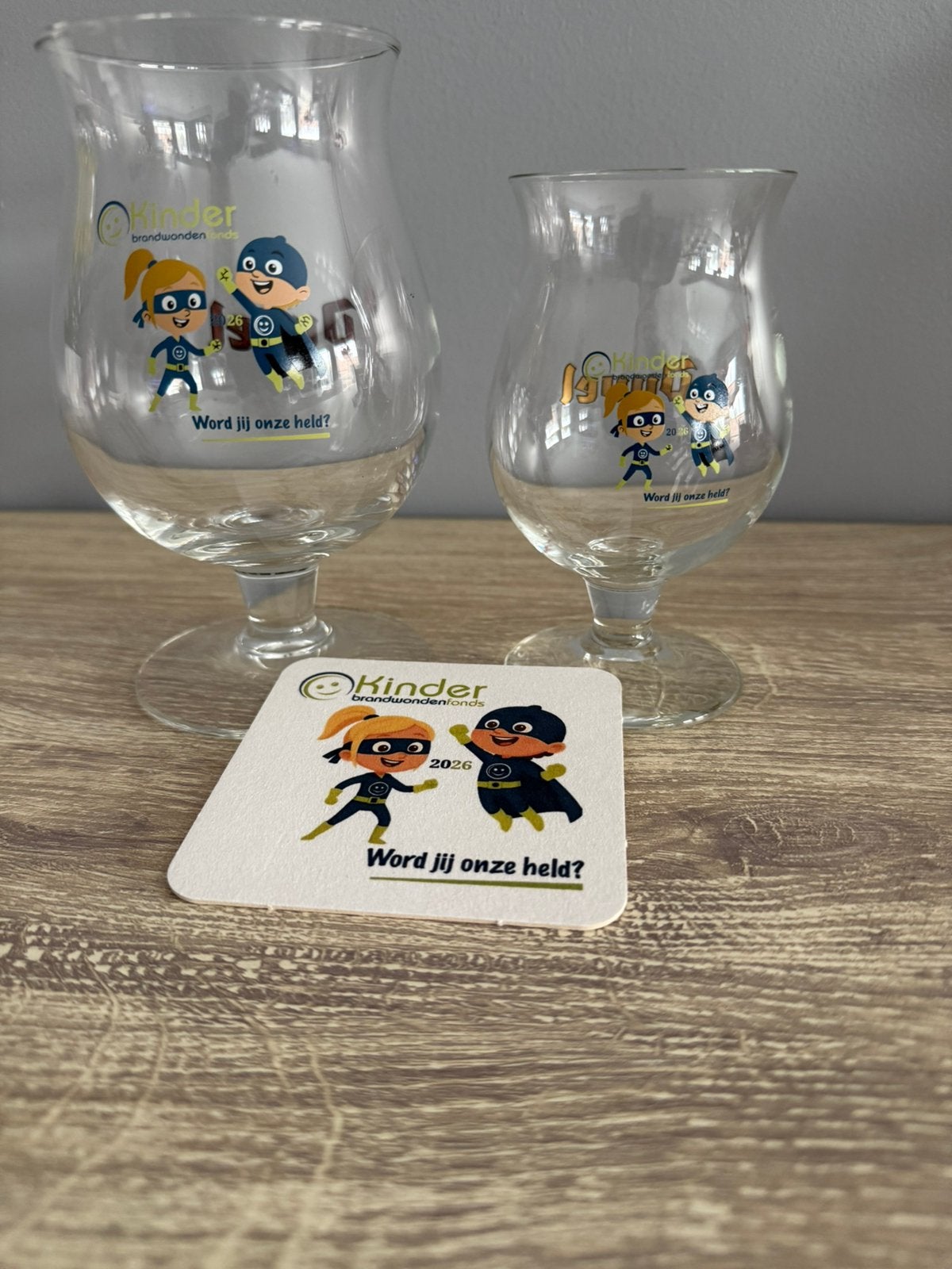 Duvel setje. Kinder brandwondenfonds, Ophalen, Nieuw, Glas of Glazen, Duvel