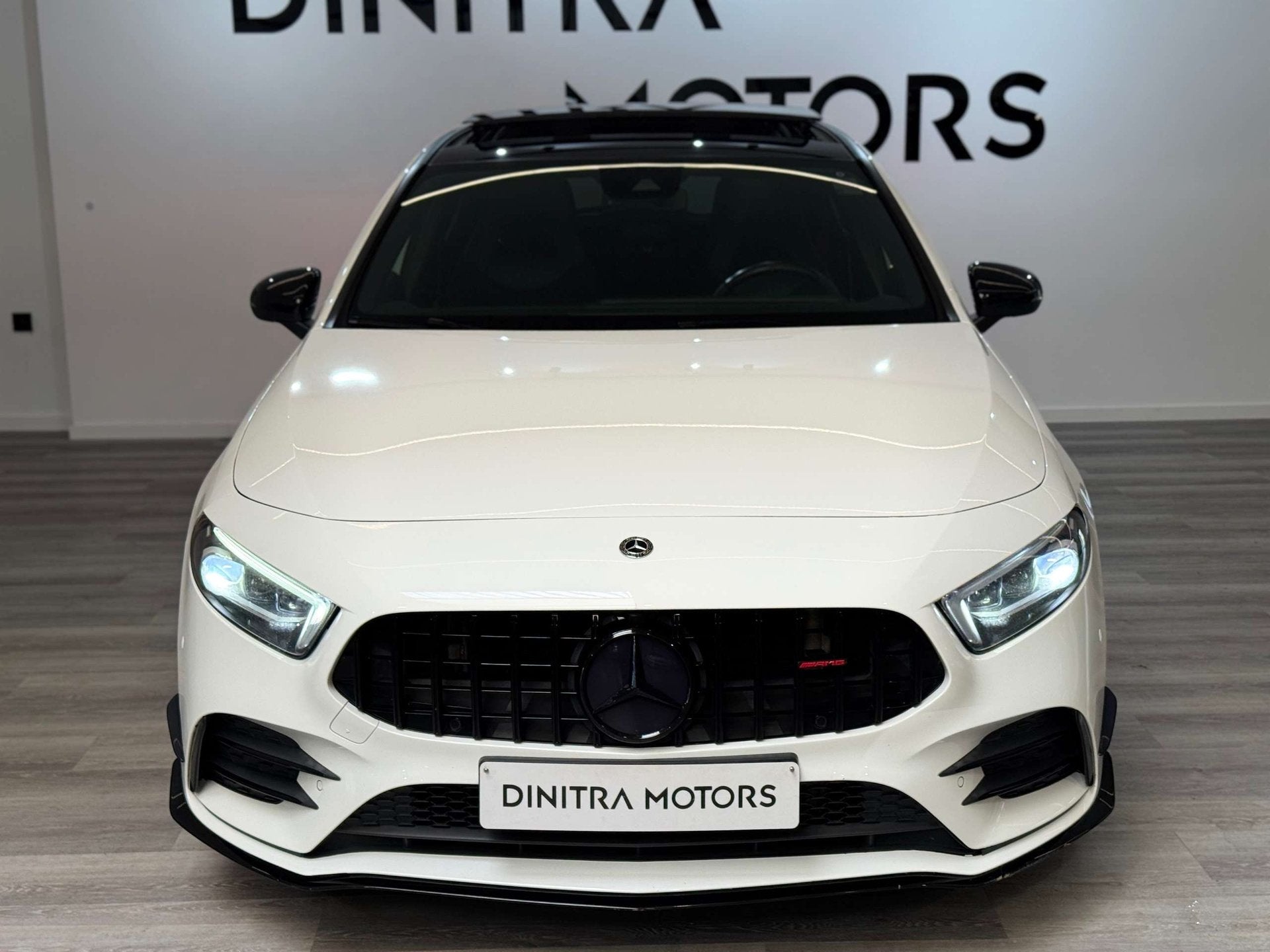 Mercedes-Benz A 35 AMG 4MATIC – Pano / Night Pakket / Navi, Automaat, Gebruikt, 4 cilinders, Alcantara