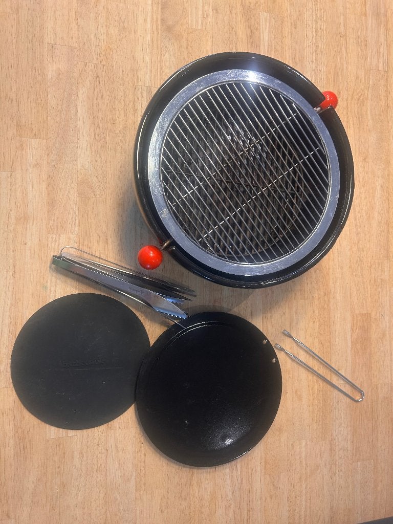 Barbecoock tafel BBQ, Tuin en Terras, Houtskoolbarbecues, Ophalen, Zo goed als nieuw, Barbecoock, Met accessoires